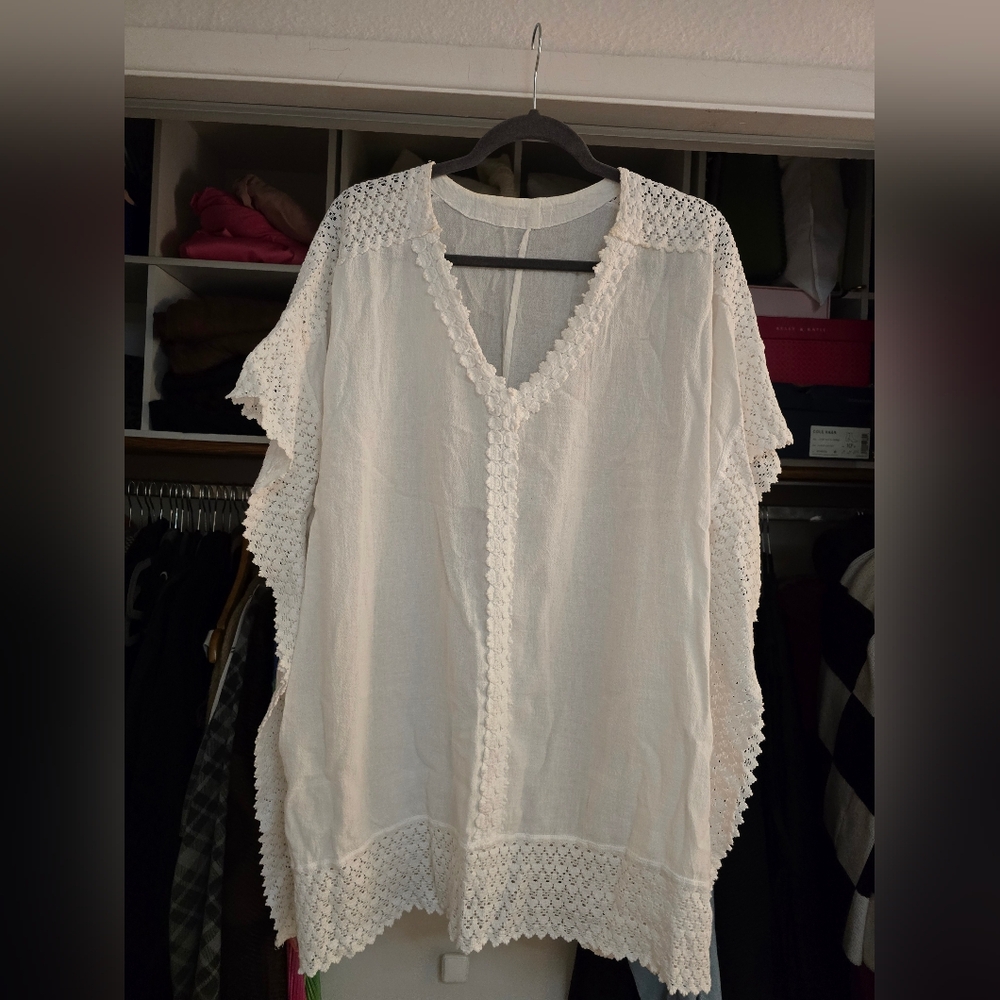 SOFT SURROUNDINGS | Cream Crocheted Lace Trim Boxy Swim Coverup